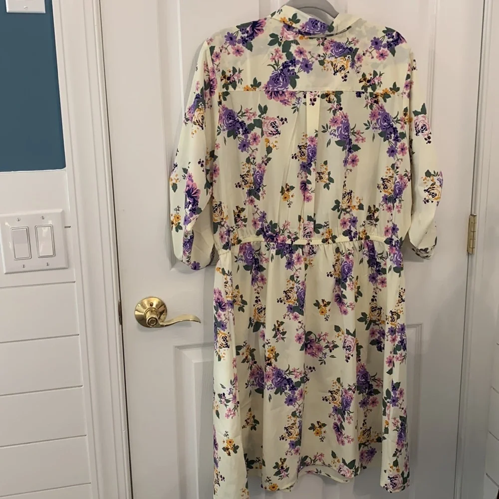 NWT MPH COLLECTION‎ FLORAL DRESS Size 3X (fits more like 2X)